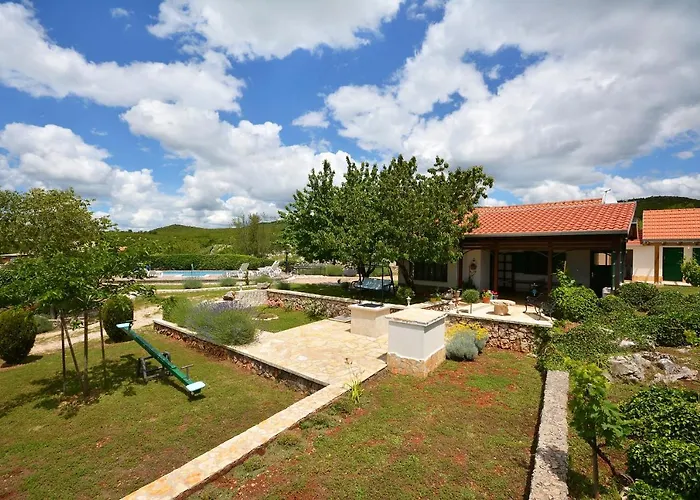 foto di Holiday Home, Villa Bozic Cvrljevo