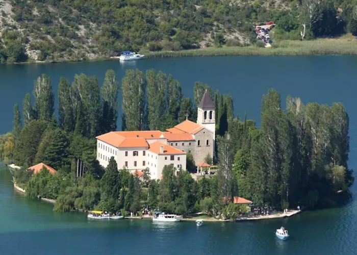 הוילה Oklaj House Mala Kuca תמונה