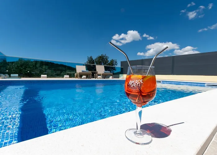 Apartments Neda With Heated Pool And Jacuzzi Bilice foto